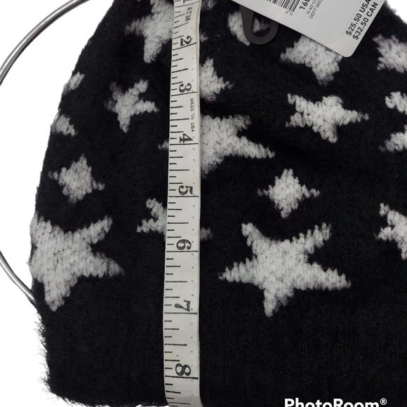 Torrid Star Beanie with Faux Pom Black/White NWT - Picture 3 of 4